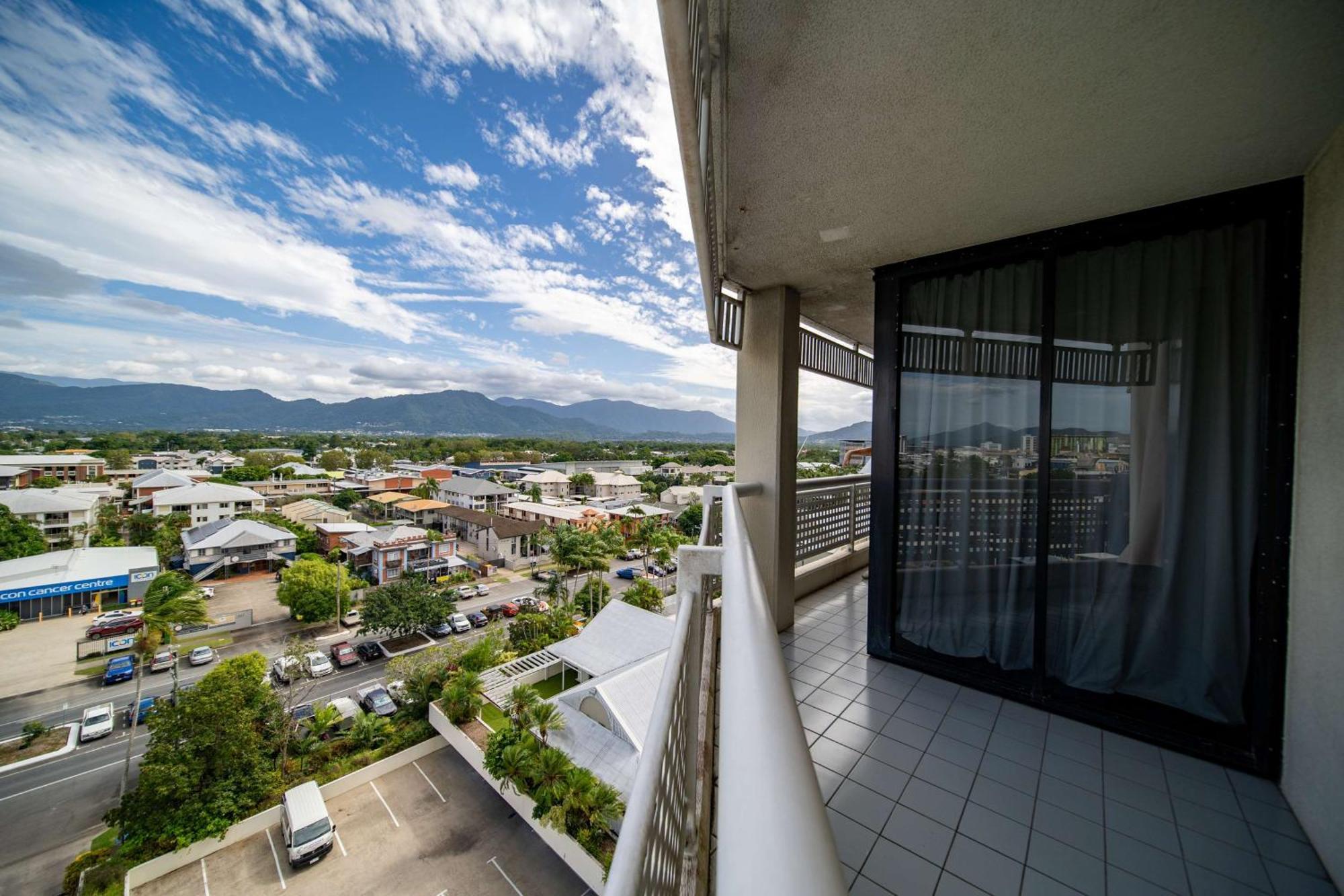Rydges Esplanade Resort Cairns Exterior foto
